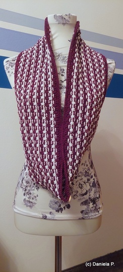 Perfo Loop - a simple loop/cowl  with a great effect