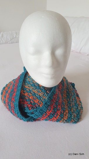 Perfo Loop - a simple loop/cowl  with a great effect