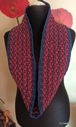 Perfo Loop - a simple loop/cowl  with a great effect