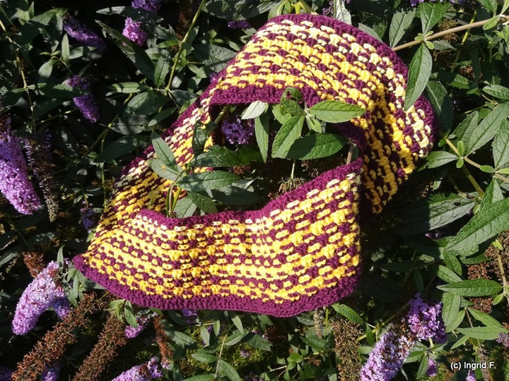 Perfo Loop - a simple loop/cowl  with a great effect