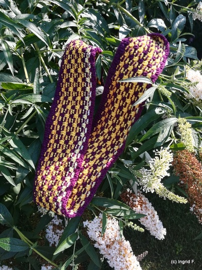 Perfo Loop - a simple loop/cowl  with a great effect