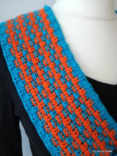 Perfo Loop - a simple loop/cowl  with a great effect