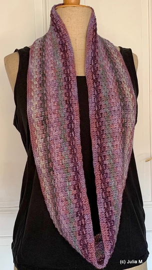 Perfo Loop - a simple loop/cowl  with a great effect