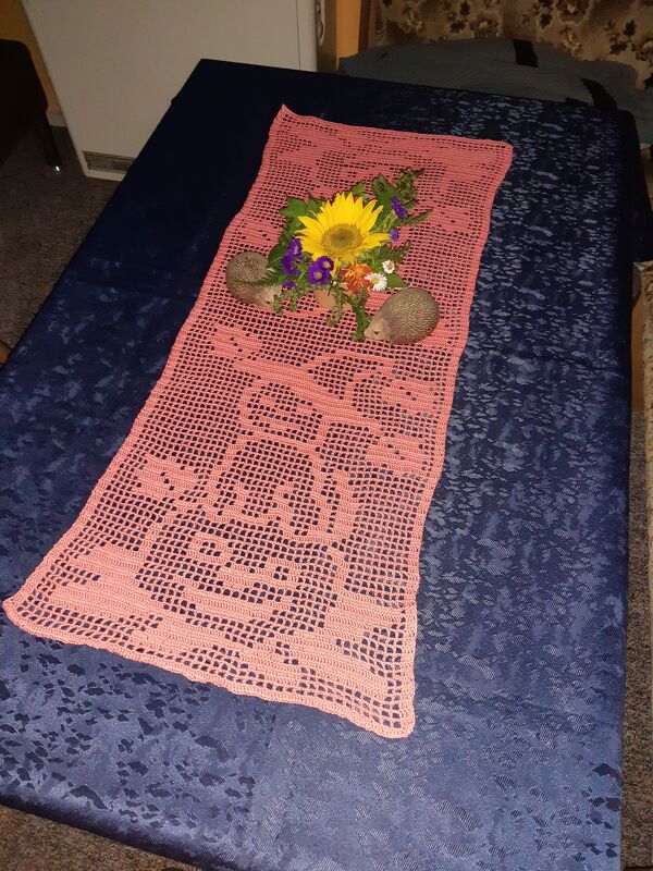 Tischläufer Herbst "Katze auf Kürbis" häkeln