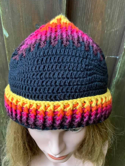 Mütze "Sumendi" mit Spitze