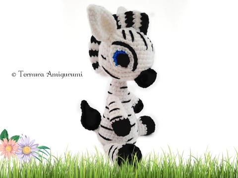 Crochet pattern Lindsey the zebra