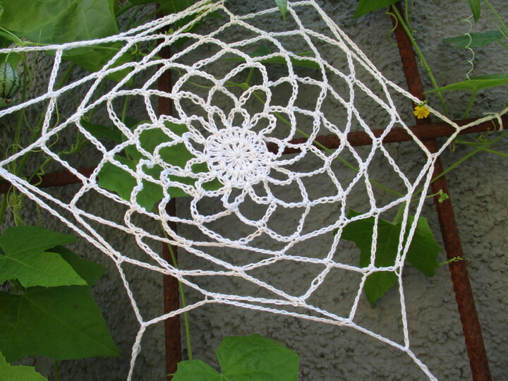 Häkelanleitung Spinnennetz