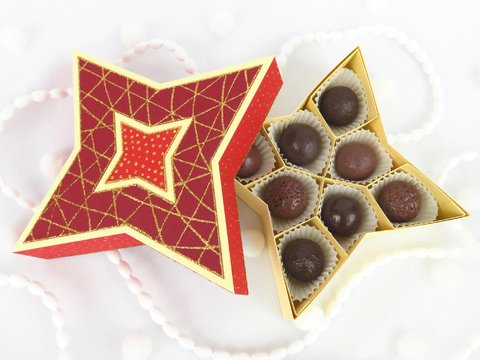 Pralinenschachtel – Vierzackiger Stern – Bastelanleitung und Vorlagen