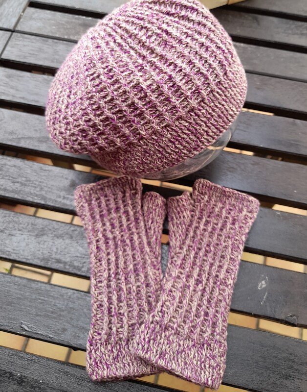 Häkelanleitung - Stulpen und Mütze "Violetta" - Bild 2