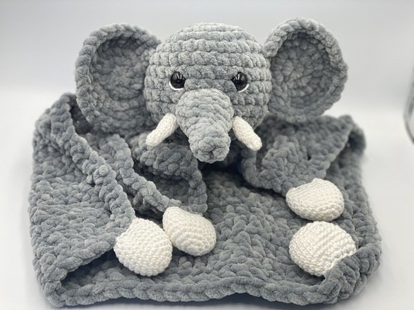 Crochet Pattern - Comforter Elefant (Cuddly Elefant)