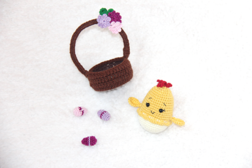 Easter Eggs basket of flowers Crochet Pattern