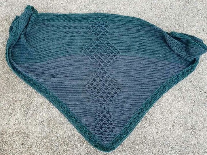 Häkelanleitung Tuch Arwyn