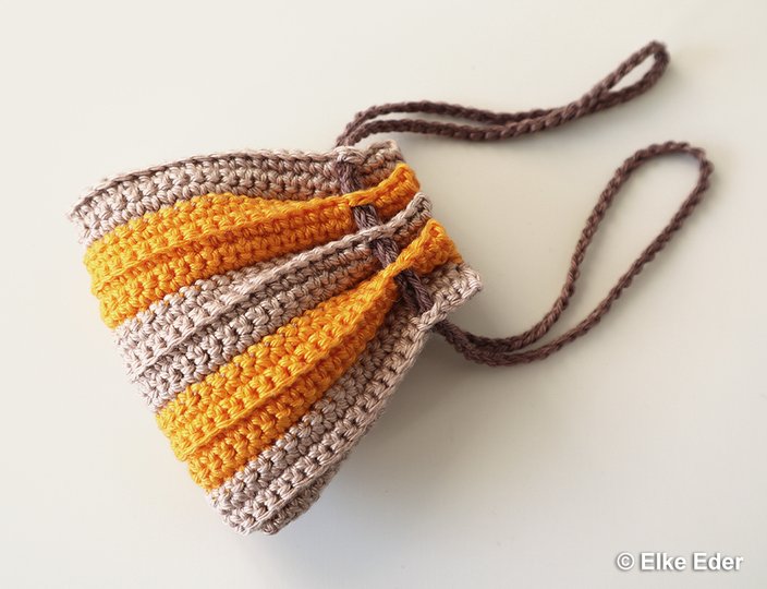 Adventskalender für "Fashionistas 2.0" - acht zauberhafte Modelle