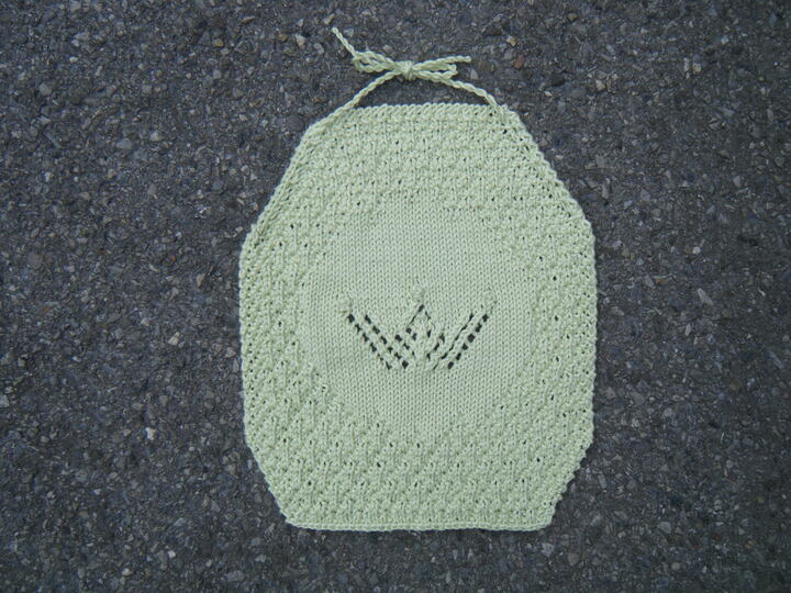 Strickanleitung Babylätzchen "Krone"