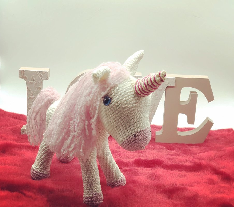 Häkelanleitung für das Einhorn Ivy