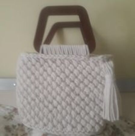 Pinecone style hand bag crochet pattern