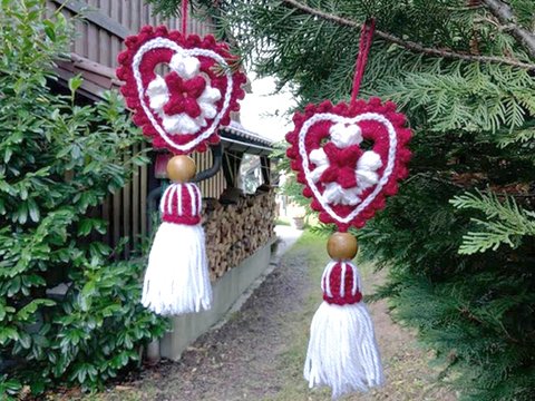 Weihnachtlich:  Herz + Quaste