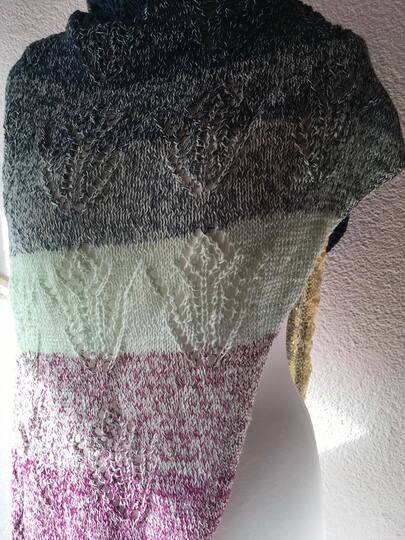 Asymmetrisches Tuch "Tulpen-Insel"