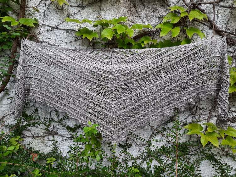 Häkelanleitung für Dreieckstuch "Never give up!" in zwei Varianten - Bild 2