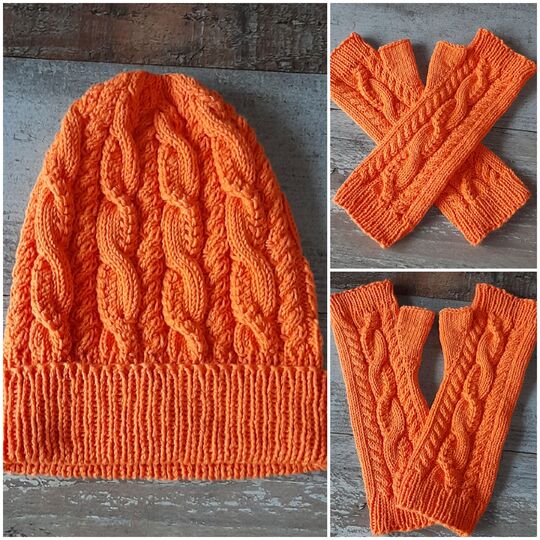 Strickanleitung - Mütze und Armstulpen "total verzopft"