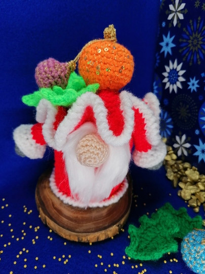 Little Gnome "Glitter ball" - crochet pattern