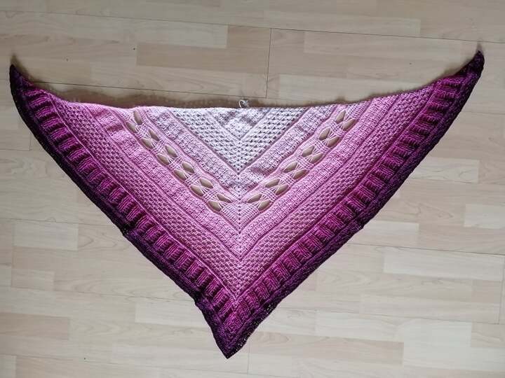 Häkelanleitung Dreieckstuch "Amalthea"