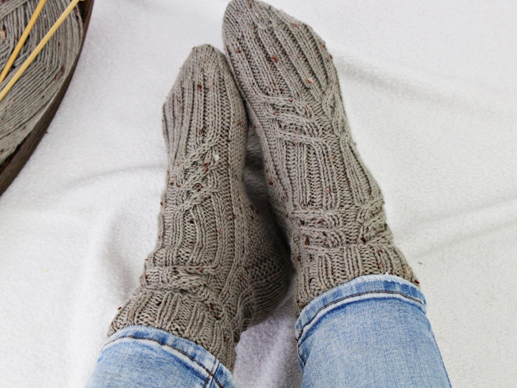 Strickanleitung Socken einfach – warme Zopfsocken für kalte Tage - Bild 13