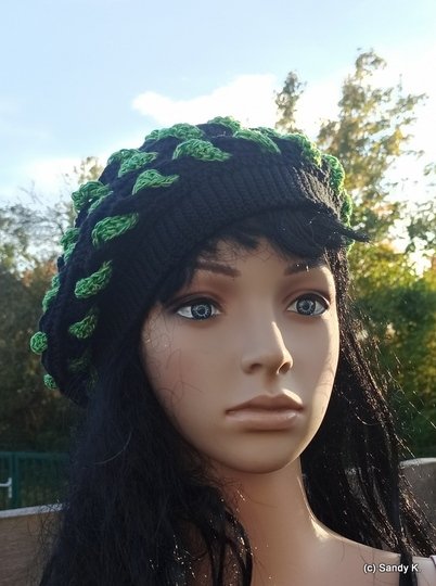 Wurmhaubi - the worm hat