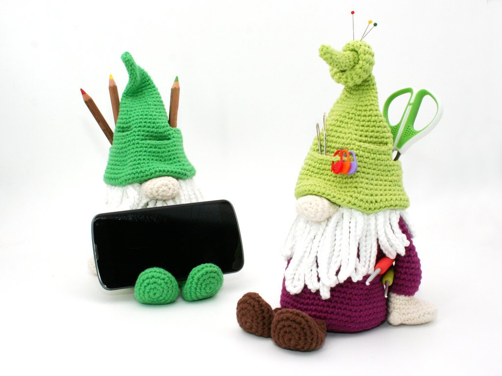 Phone Stand Gnome - Crochet Pattern