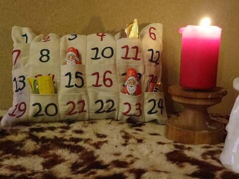 Adventskalender Kissen ITH Stickdatei