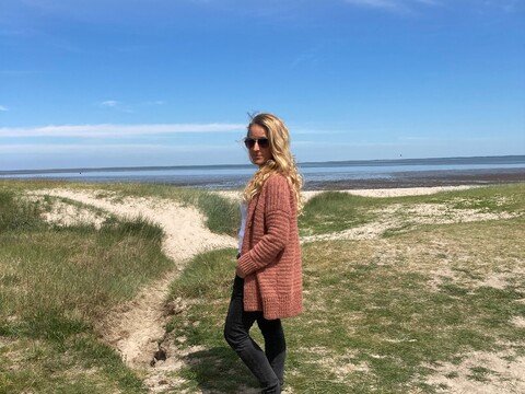 Anleitung Cardigan "Wooly Well-Being"