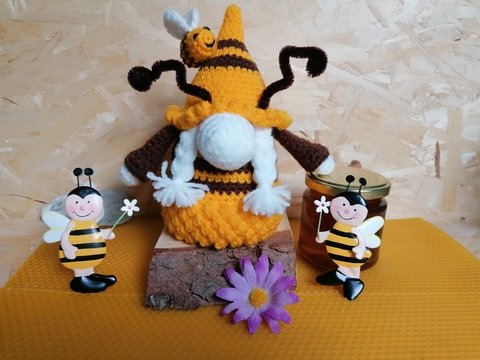 Kleiner Gnom „Bienchen“ – Häkelanleitung