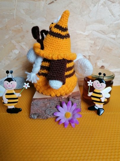 Kleiner Gnom „Bienchen“ – Häkelanleitung