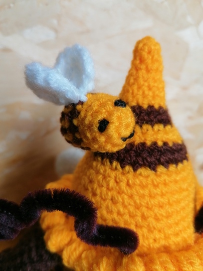Little Gnome "Bee" - crochet pattern