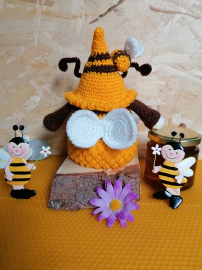 Little Gnome "Bee" - crochet pattern