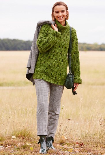 Häkelanleitung: Gehäkelter Pullover in Oversize mit Rollkragen