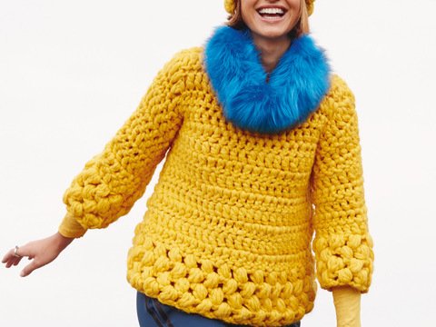 Häkelanleitung: Gehäkelter Pulli mit Büschelmaschen an Saum und Mütze