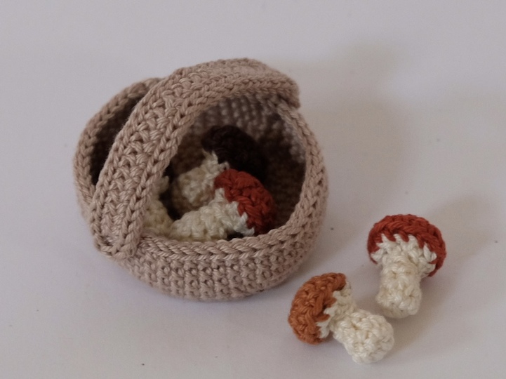 Häkelanleitung Theo und Thea - Komplettset 4 Jahreszeiten