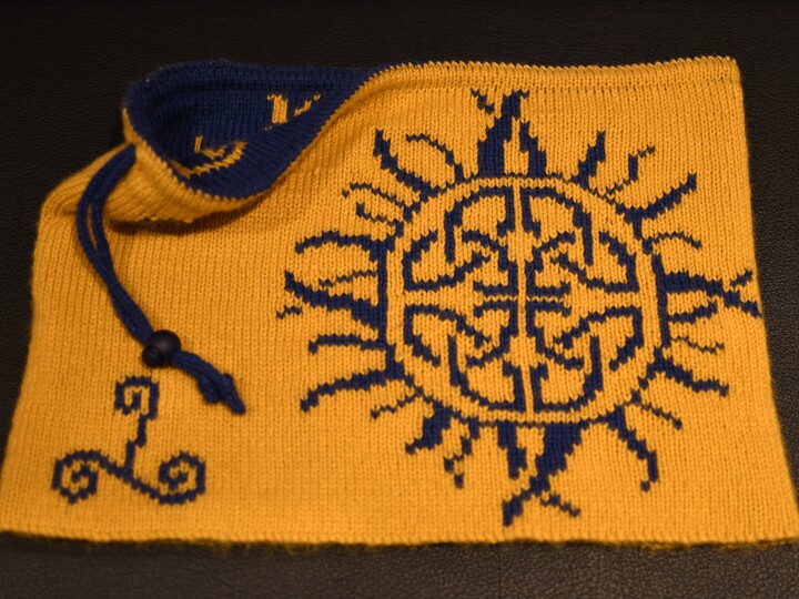 Kuschelloop / Schulterwärmer "Keltische Sonne" - Doubleface Strickanleitung