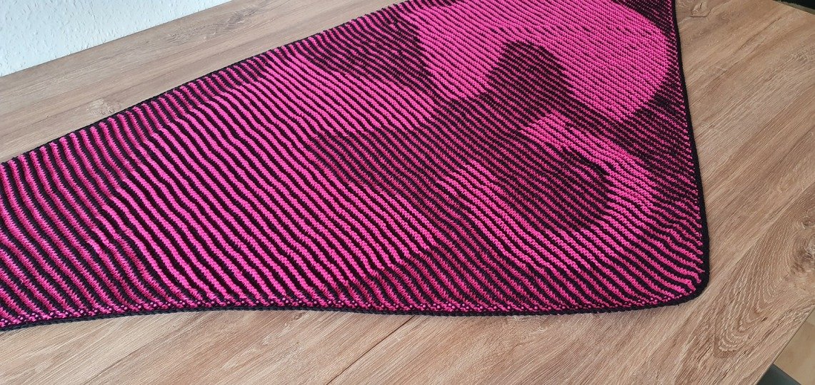 Horse, Shadow Knittin, Illusion Knitting, Motif Shawl