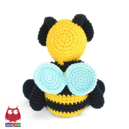 300 Crochet Pattern - Buffy The Bee