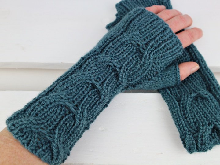 Strickanleitung Handstulpen "Calm"