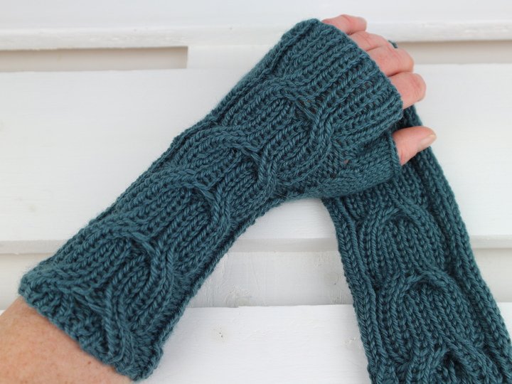 Strickanleitung Handstulpen "Calm"