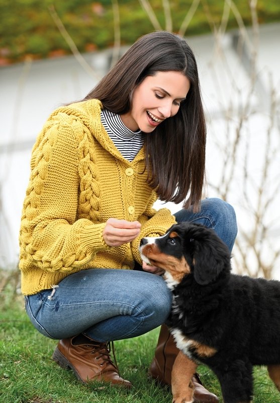 Strickanleitung: Jacke mit Zöpfen