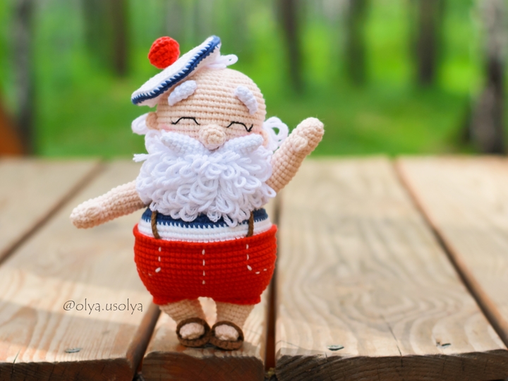 Grandpa the old sailor (Santa Claus on vacation)