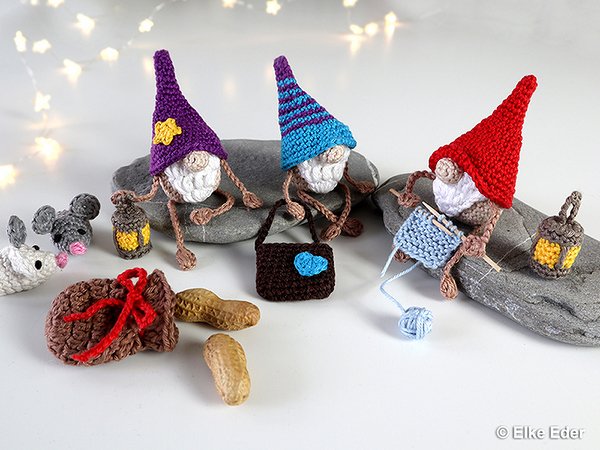 Economy Set „Cute Little Elves“ Edge Stools, Tree Decorations, Gift Pendant