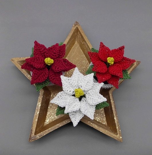 Mini-Weihnachtsstern im Topf - einfach und schnell aus Wollresten häkeln