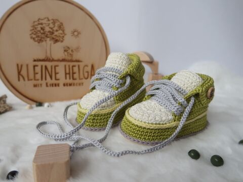 Häkelanleitung für Babyschuhe ,,Große Treterlie"