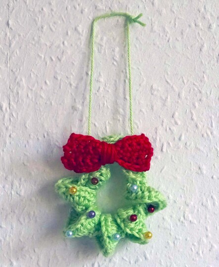 Häkelanleitung: Mini Weihnachtskranz