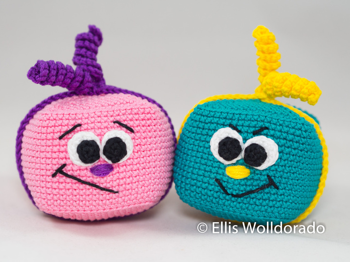 Freche Geschenkpäckchen (als z. B. Weihnachtskugelersatz), Häkelanleitung